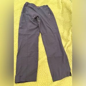 Vera Bradley gray scrub pants size medium